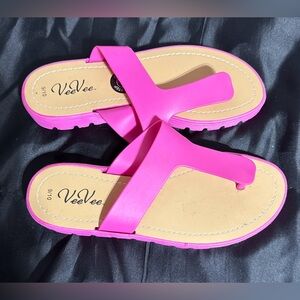 NWOT Bright Pink Slip In Cushioned Sandals by VeeVee, Sz 9/10